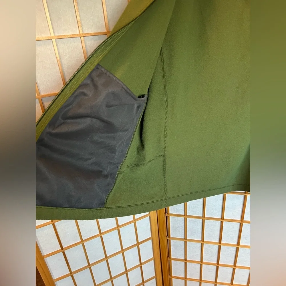 The North Face Apex Bionic Full zip soft shell jacket, olive green Men’s XL Tall